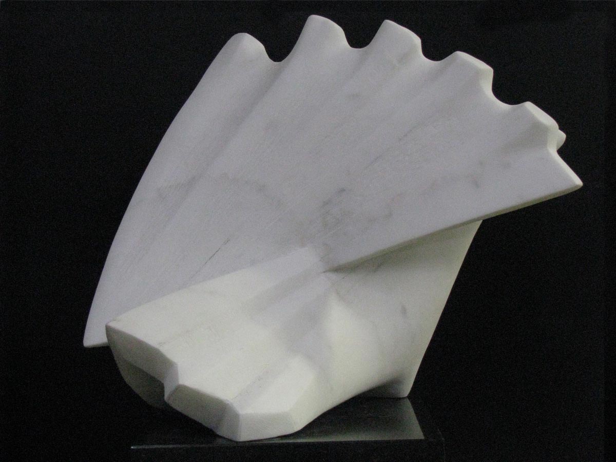 Une Nuit à Lisbonne,  voltooid 2010-2015, marmer (statuaria) 52x67x39